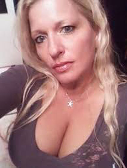 rencontre au tel mature blonde gros seins forte poitrine